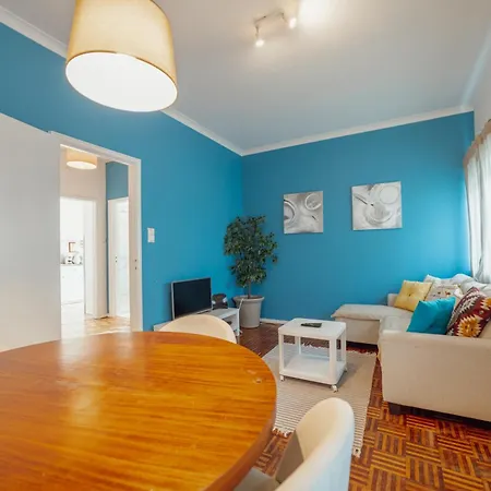 Summer Espinho Flat By Vacationy