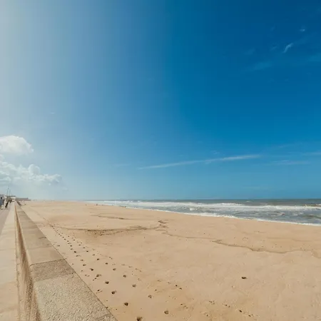 Summer Espinho Flat By Vacationy Daire *