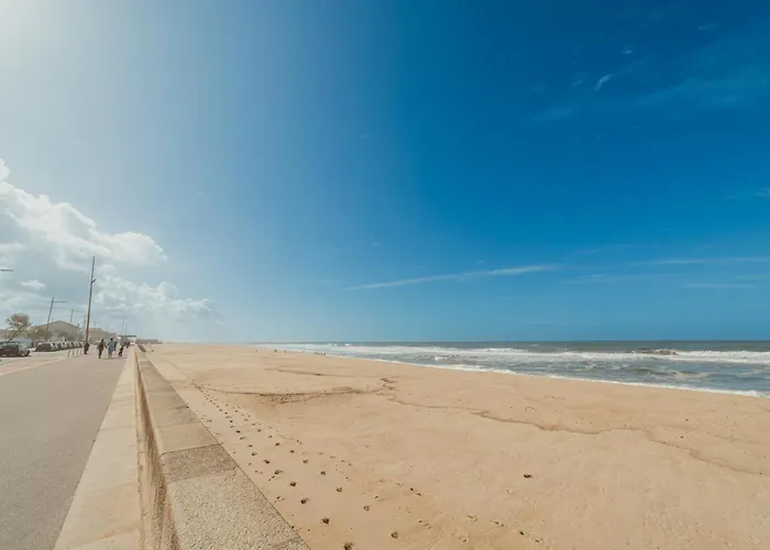 Summer Espinho Flat By Vacationy Appartamento *