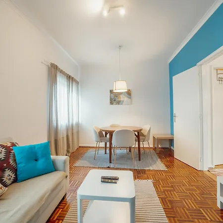 Summer Espinho Flat By Vacationy * 波尔图